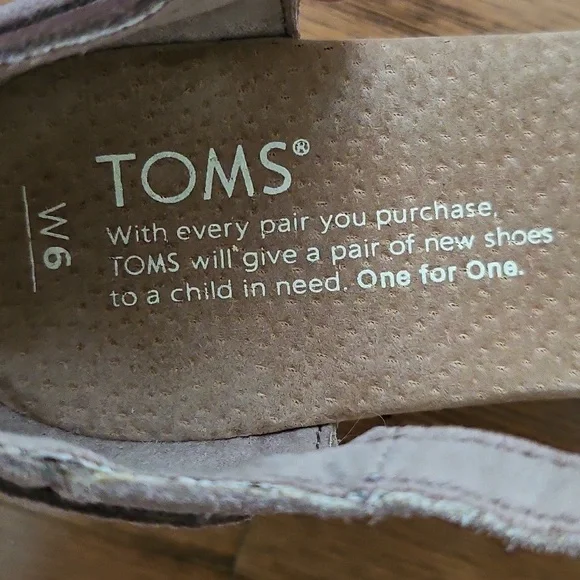 🎉HP🎉 Toms Platform Wedges - Picture 7 of 7